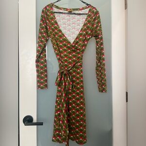 Duns Sweden radish wrap dress